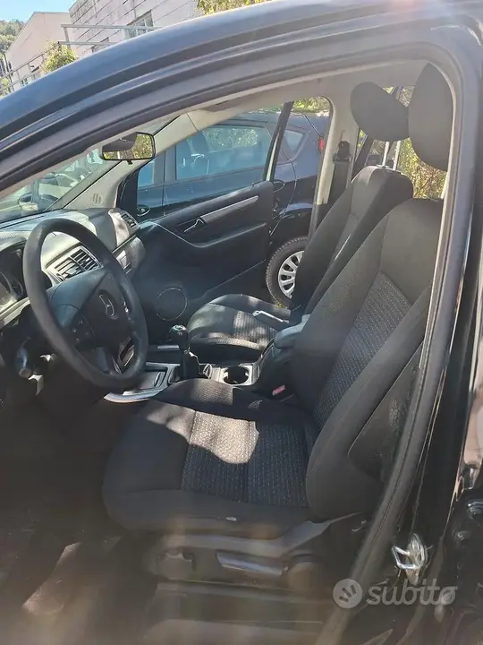 Mercedes-Benz B180 2010 photo 5