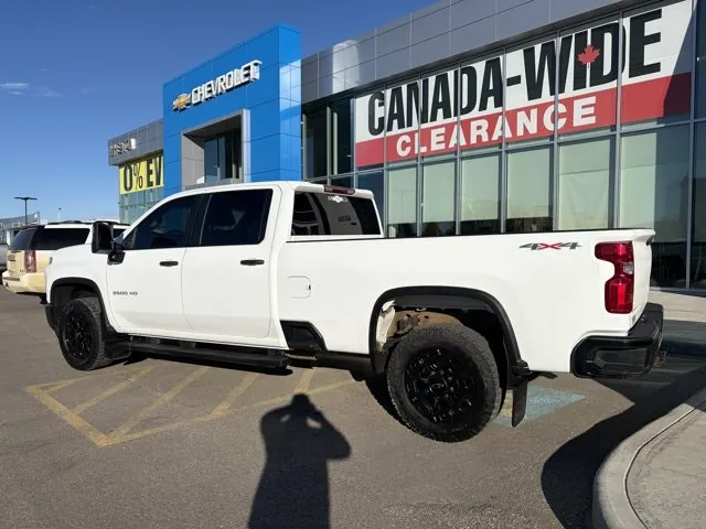 Chevrolet Silverado 3500Hd 2022 photo 4