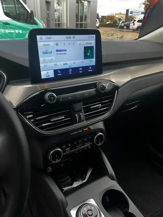Ford Escape 2022 photo 4