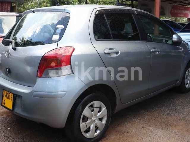Toyota Vitz 2009 photo 4