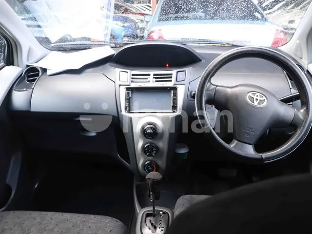 Toyota Vitz 2009 photo 3