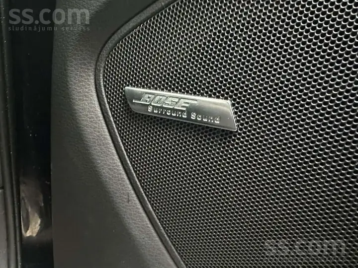Audi Q7 2012 photo 5
