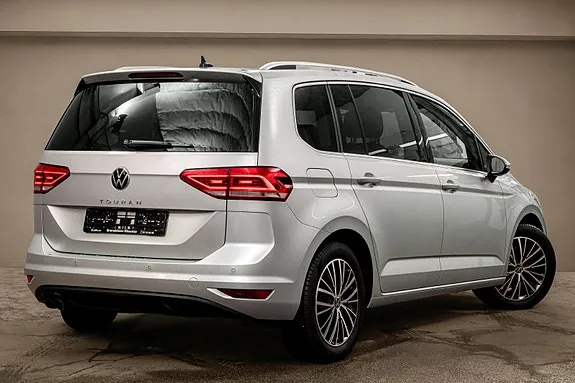 Volkswagen Touran 2022 photo 3