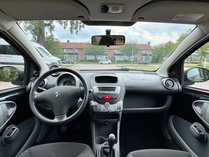 Peugeot 107 2010 photo 3