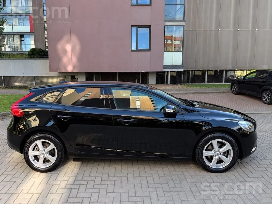 Volvo V40 2016 photo 3
