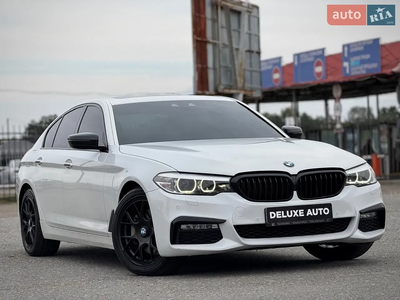 BMW 5 Series 2017 photo 2