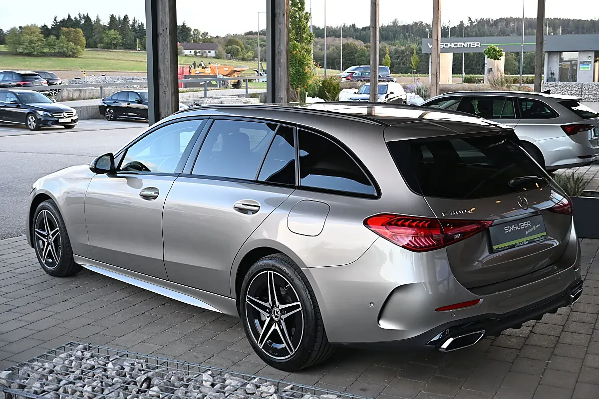 Mercedes-Benz C-Class 2023 photo 3