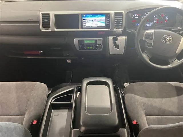 Toyota Hiace Wagon 2017 photo 3