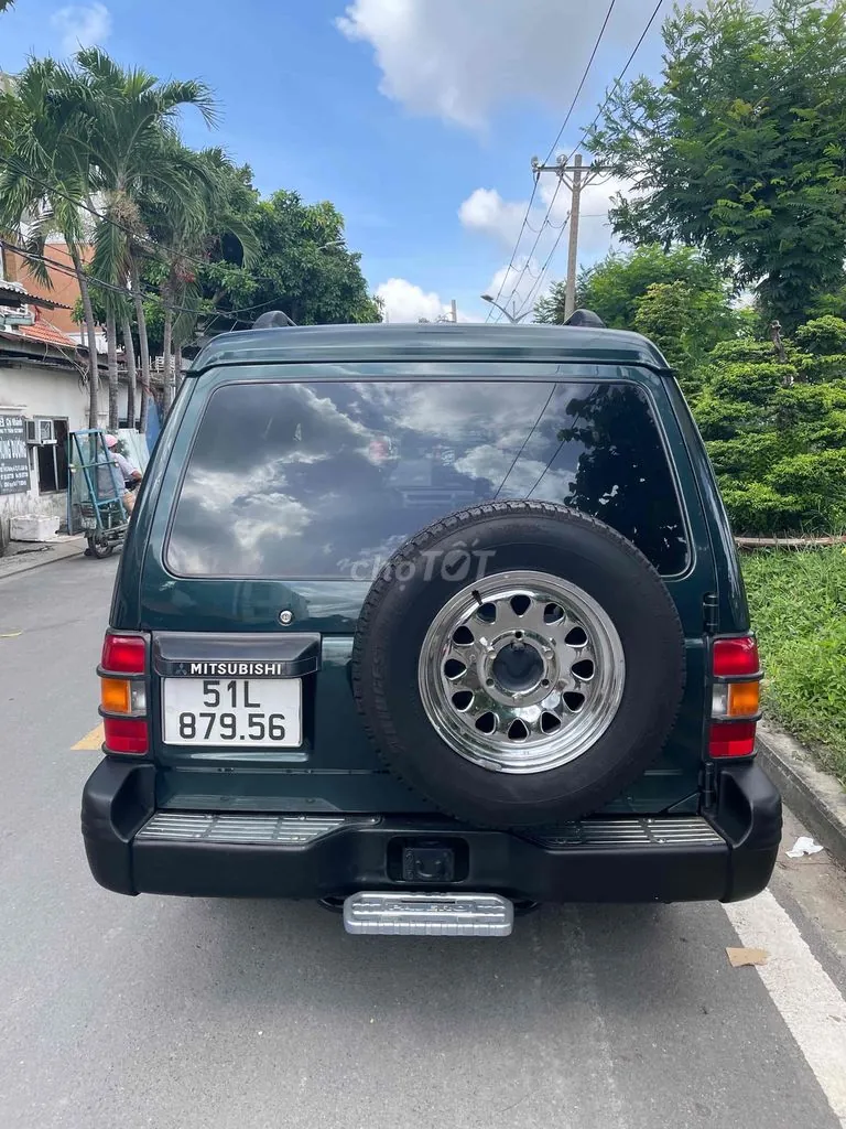 Mitsubishi Pajero 2003 photo 2