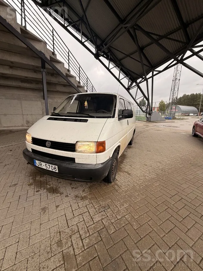 Volkswagen T4 1998 photo 2
