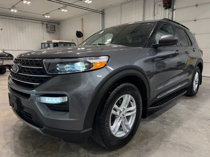 Ford Explorer 2021 photo 3