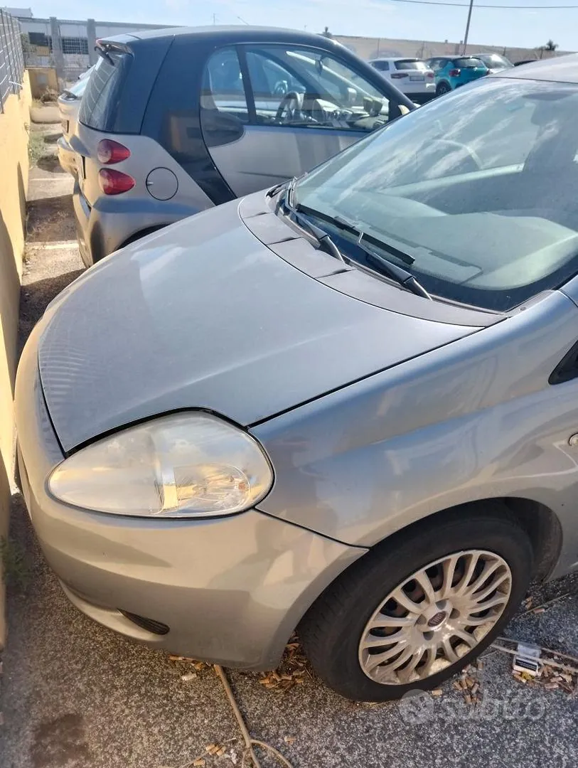 Fiat Grande Punto 2013 photo 3