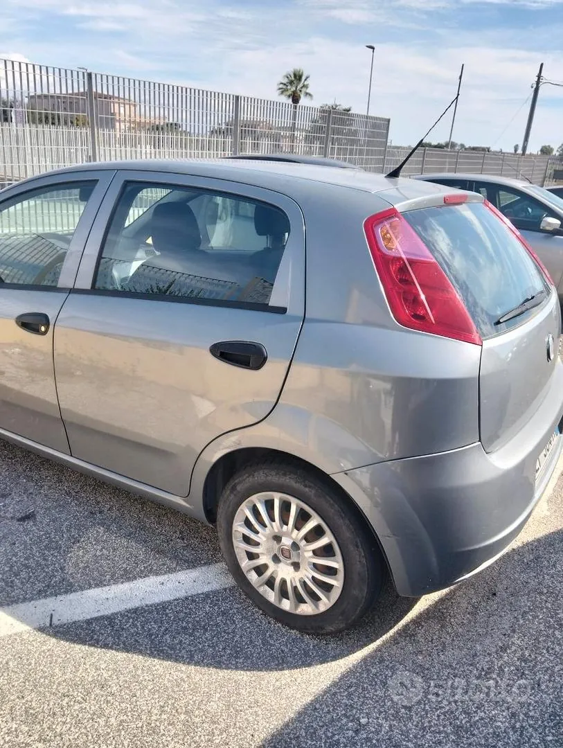 Fiat Grande Punto 2013 photo 4