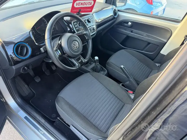Volkswagen Up 2014 photo 5