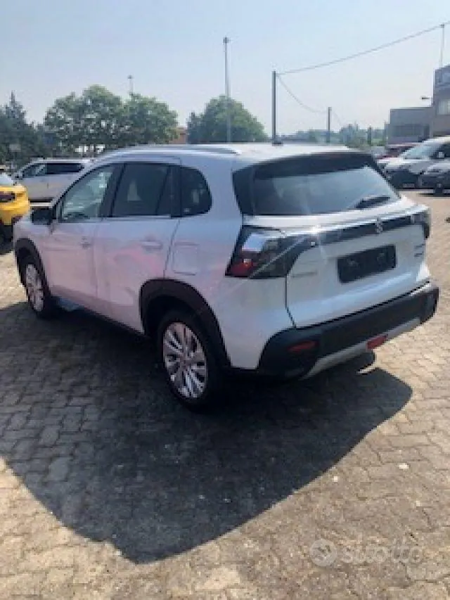 Suzuki S-Cross photo 5
