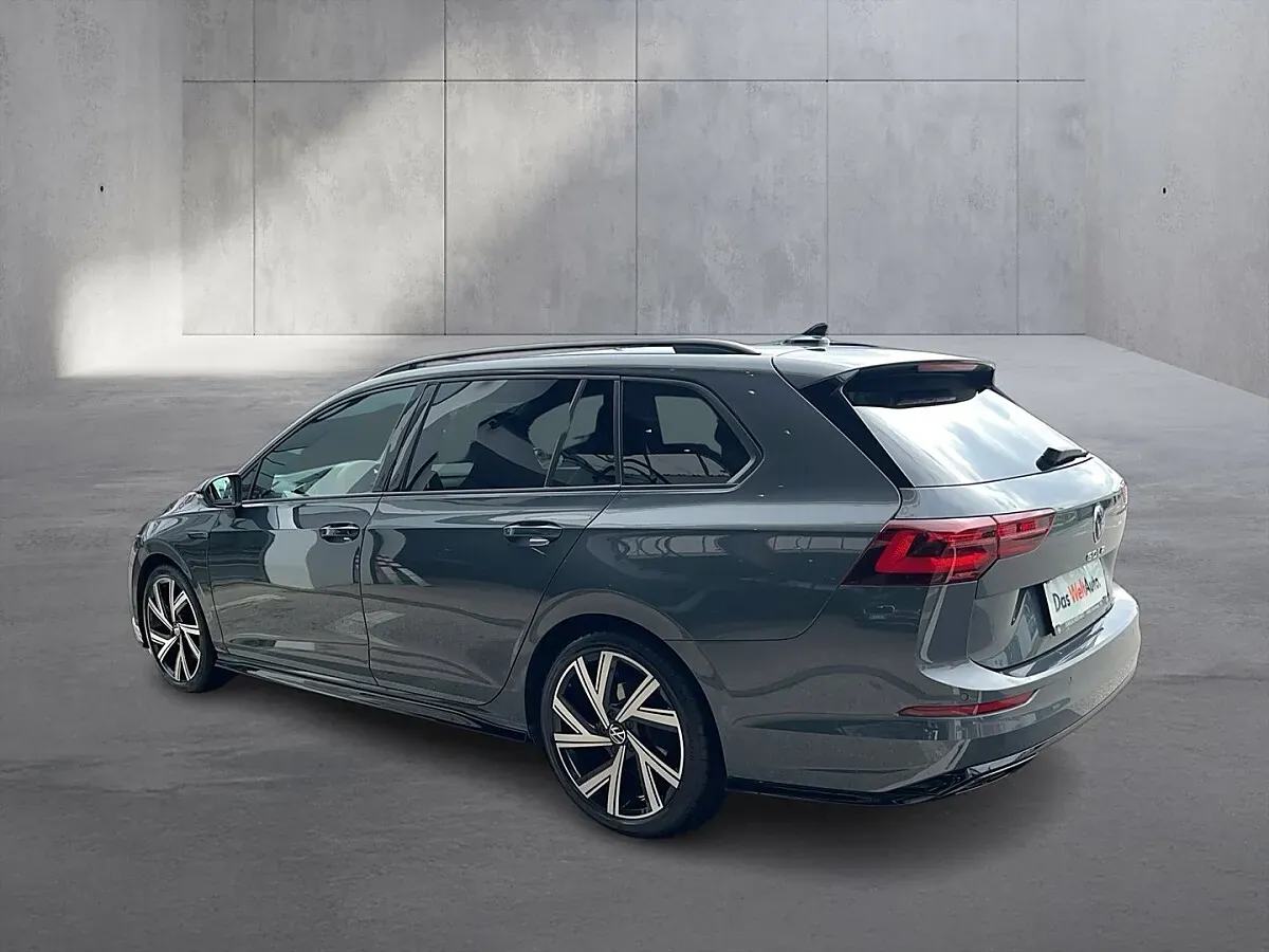 Volkswagen Golf 2023 photo 3