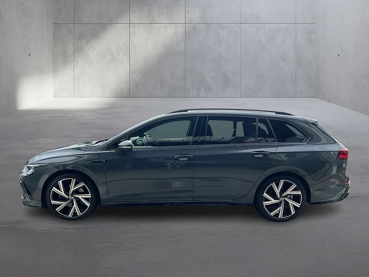 Volkswagen Golf 2023 photo 2