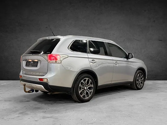 Mitsubishi Outlander 2014 photo 2