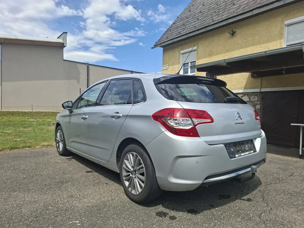 Citroen C4 2012 photo 3