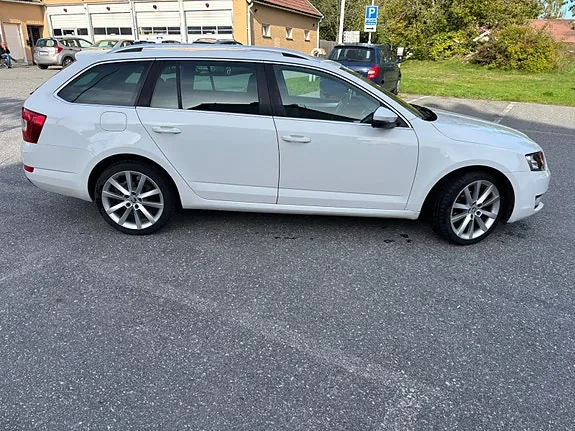 Skoda Octavia 2014 photo 3