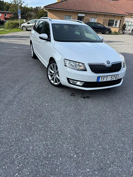 Skoda Octavia 2014 photo 2