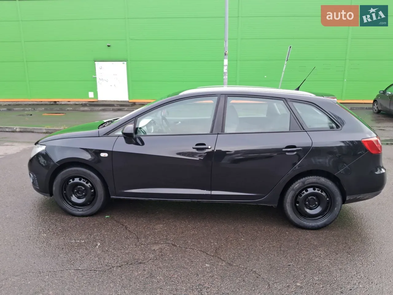 Seat Ibiza 2010 photo 3
