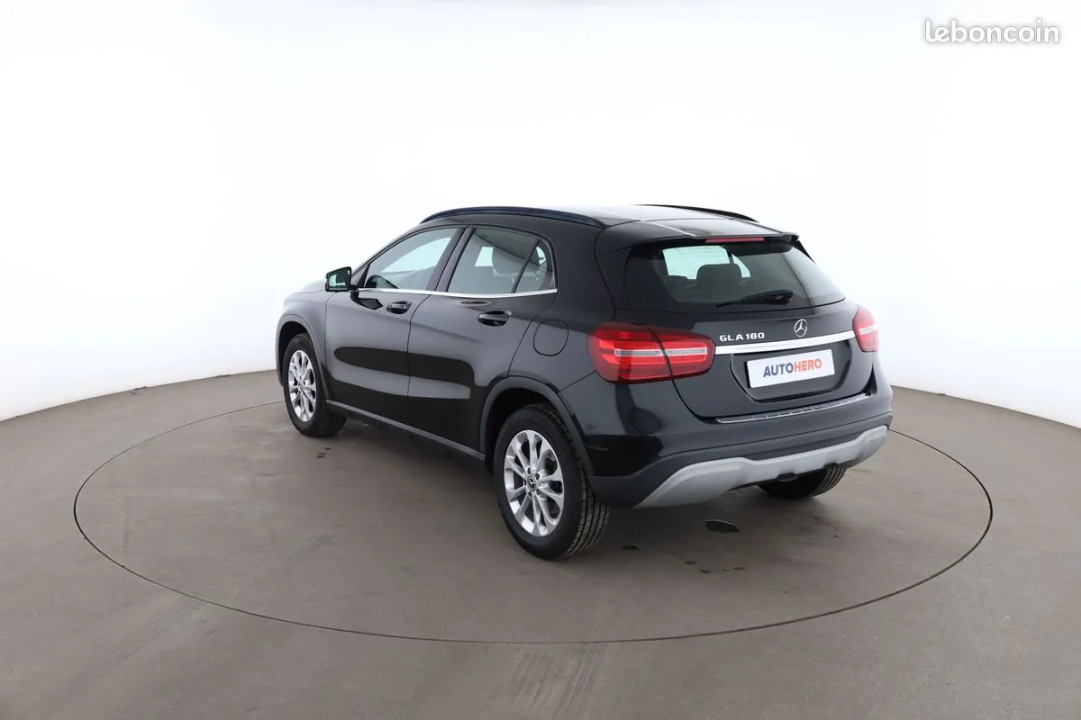 Mercedes-Benz Gla 2018 photo 2