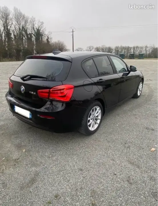 BMW 1 Series 2017 photo 2
