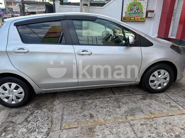 Toyota Vitz 2015 photo 3