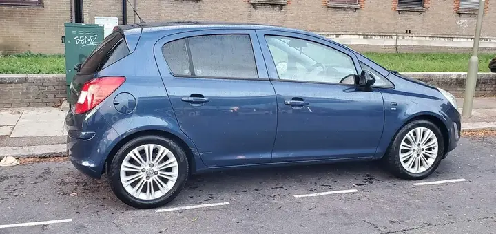 Vauxhall Corsa 2011 photo 4