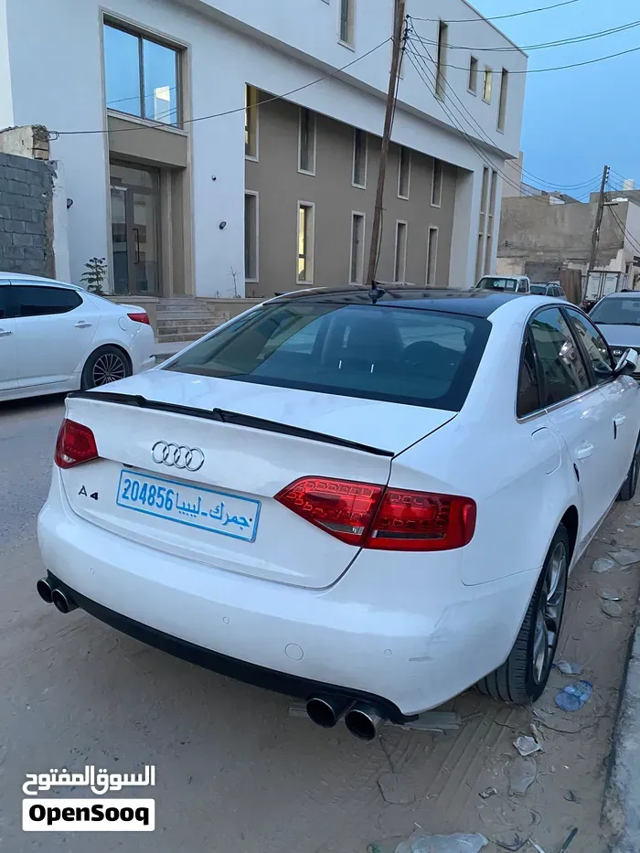 Audi A4 2012 photo 3