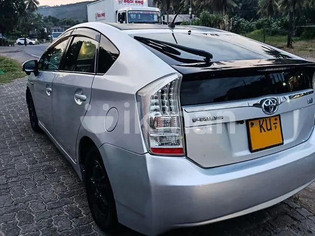 Toyota Prius 2012 photo 2