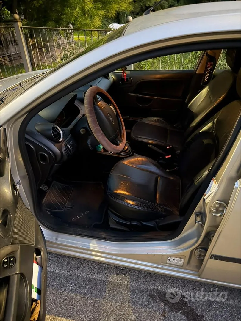 Ford Fiesta 2005 photo 3
