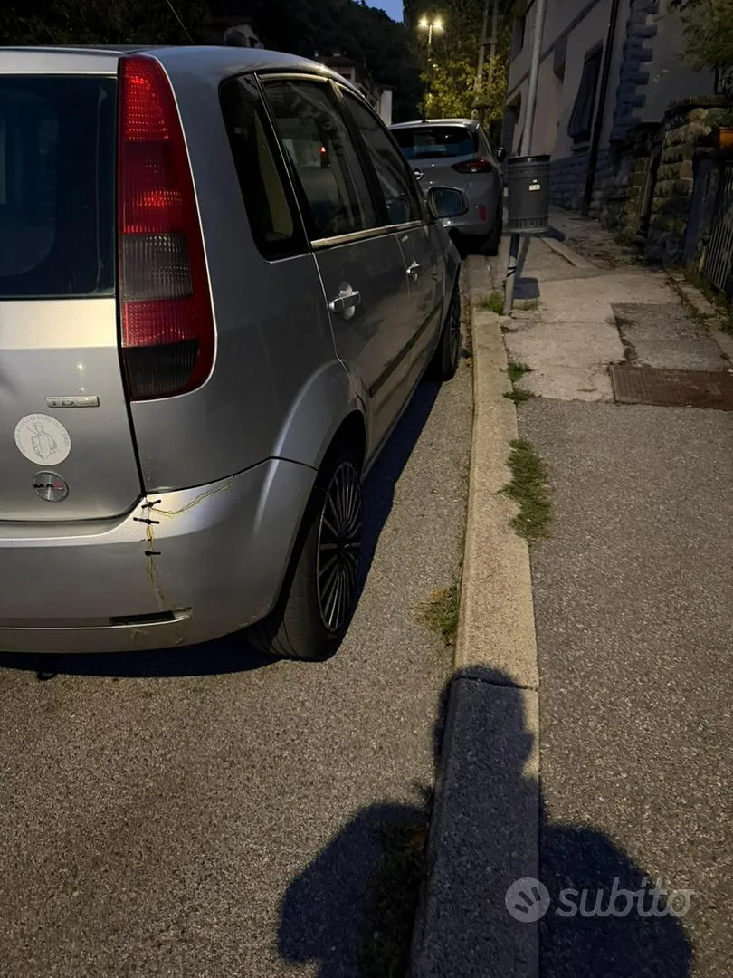 Ford Fiesta 2005 photo 5