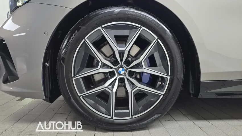 BMW 5 Series 2026 photo 5