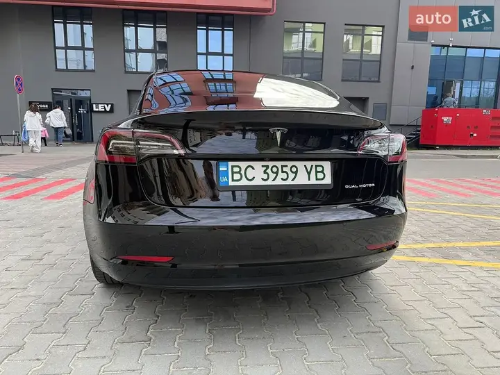 Tesla Model 3 2022 photo 5