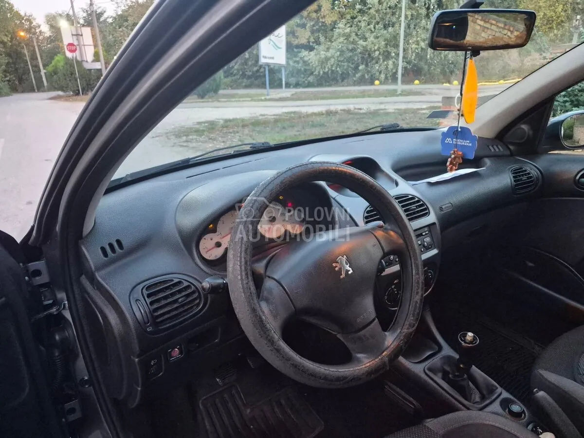 Peugeot 206 2006 photo 5