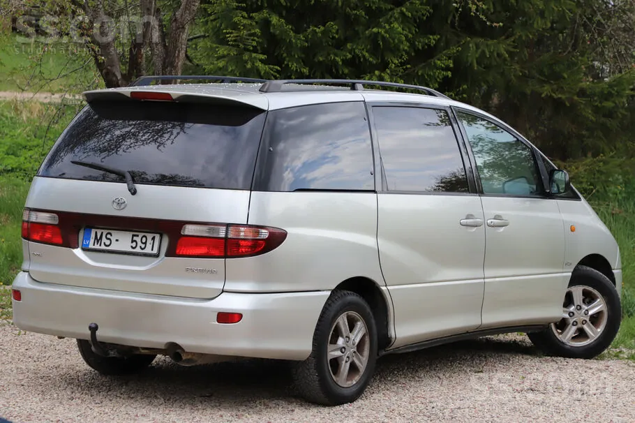 Toyota Previa 2002 photo 3