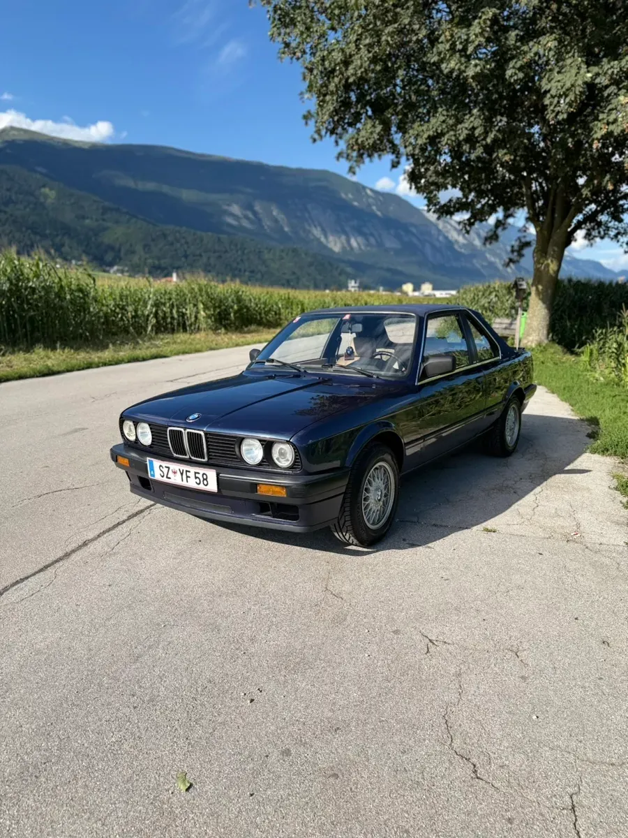 BMW 3 Series 1990 photo 2