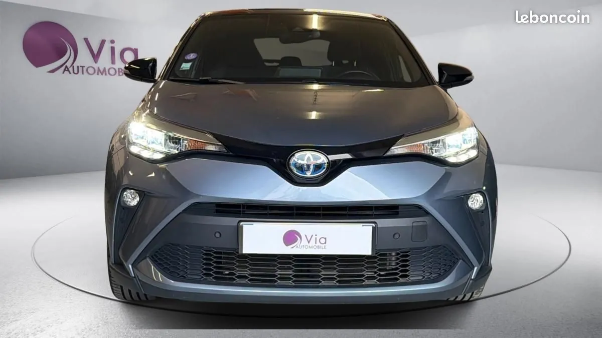 Toyota C-Hr 2023 photo 2