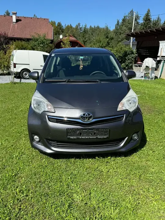 Toyota Verso 2013 photo 3