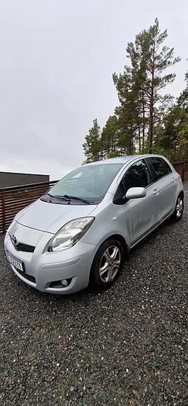 Toyota Yaris 2011 photo 3