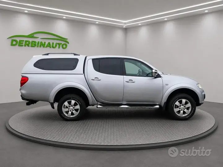 Mitsubishi L200 2015 photo 3