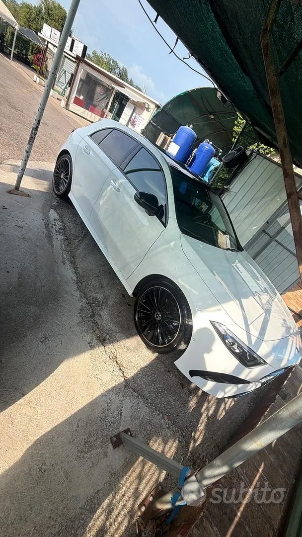 Mercedes-Benz A 200D