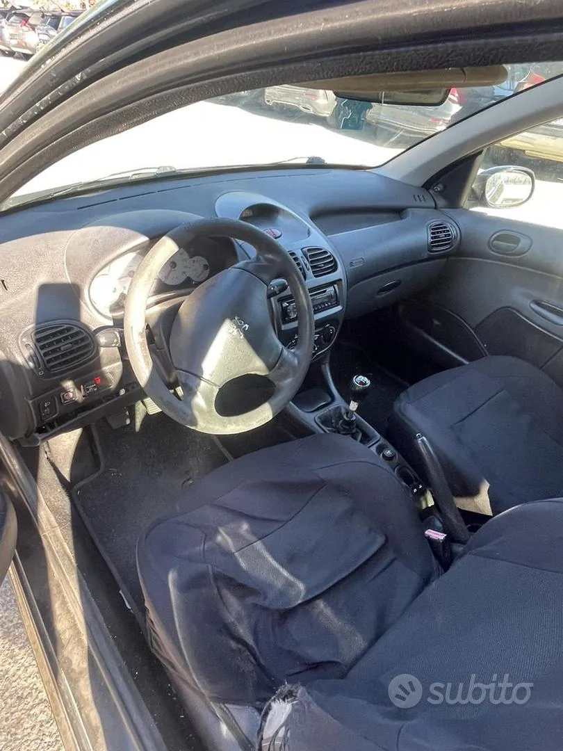 Peugeot 206