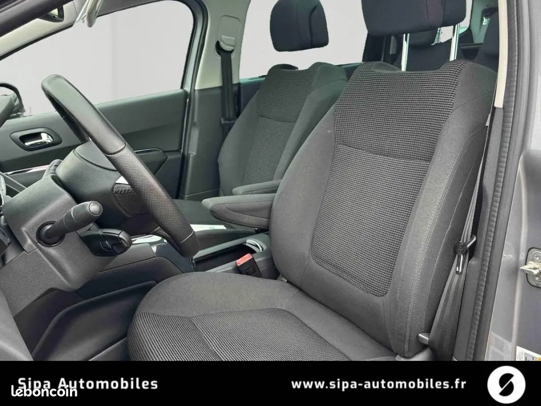 Peugeot 5008 2016 photo 5