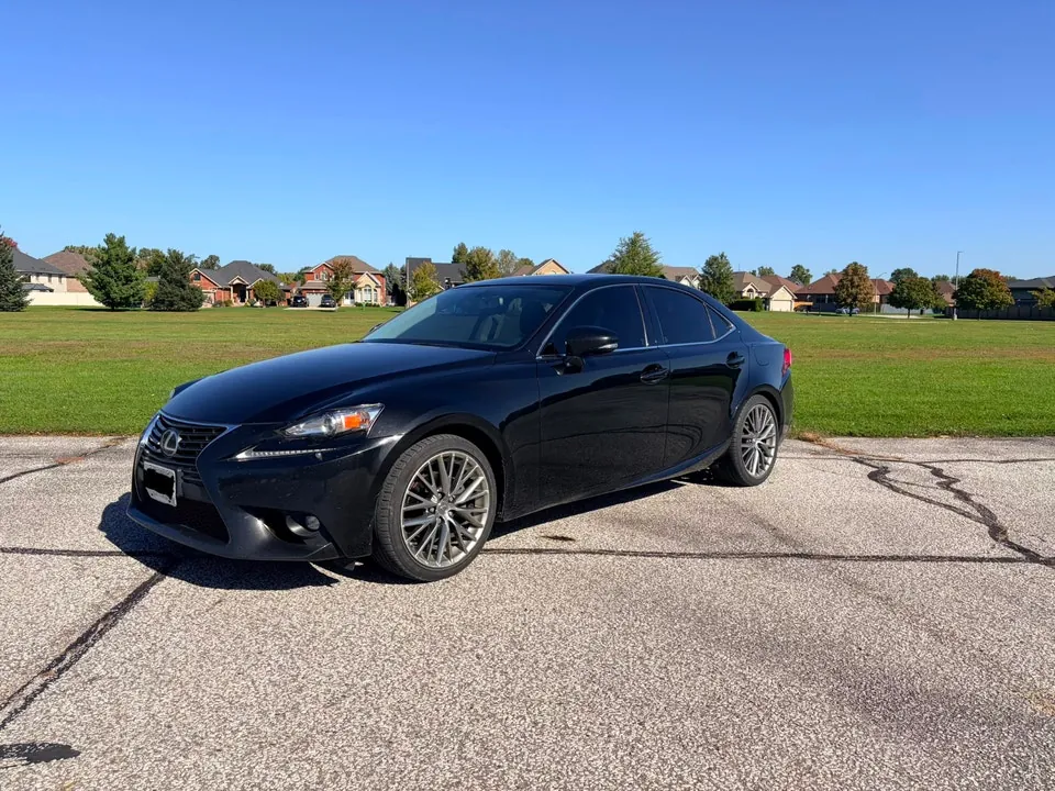 Lexus Is 250 2015 photo 5