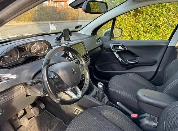 Peugeot 208 2017 photo 4