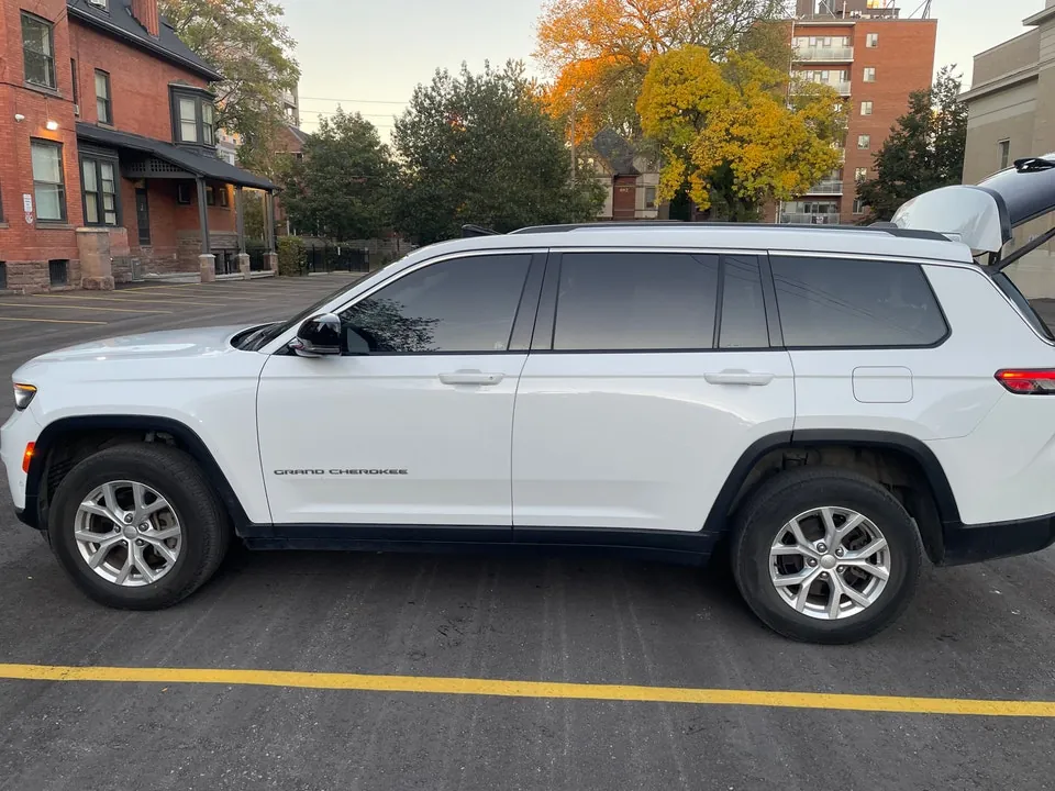 Jeep Grand Cherokee L 2023 photo 2