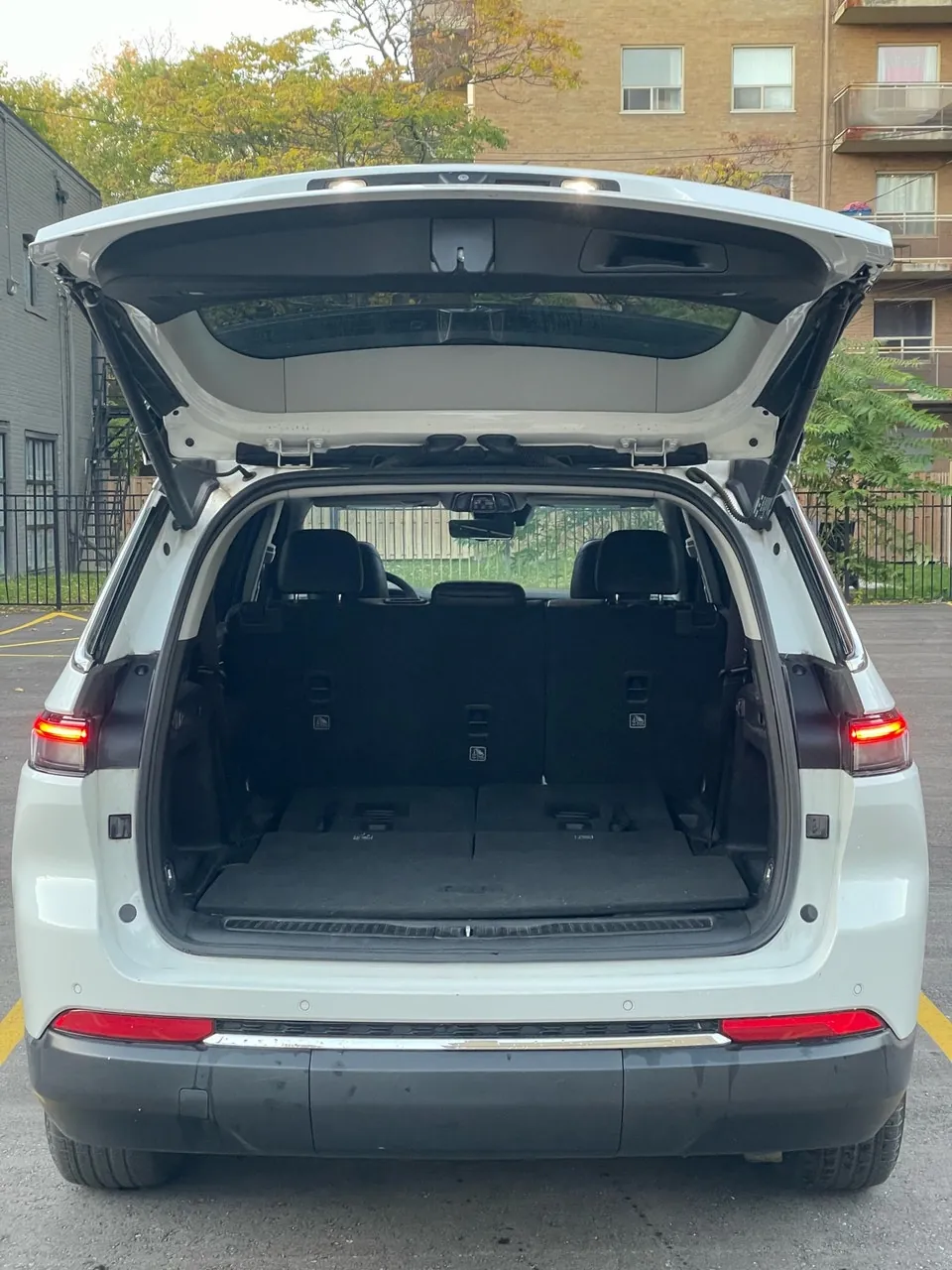 Jeep Grand Cherokee L 2023 photo 4